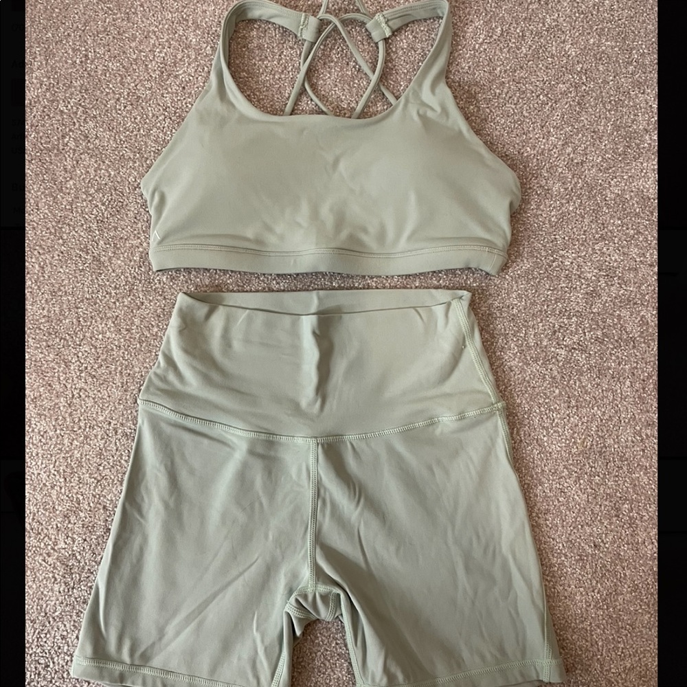 Women’s Medium ACTA Workout Set